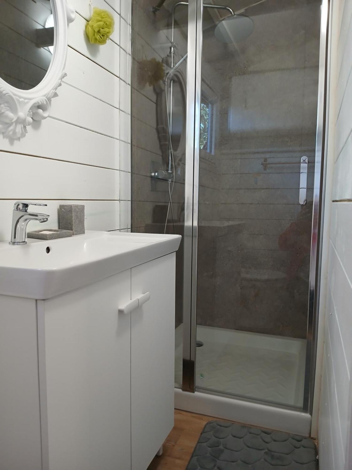 Chez Eve 2 Apartment Nimes Bagian luar foto